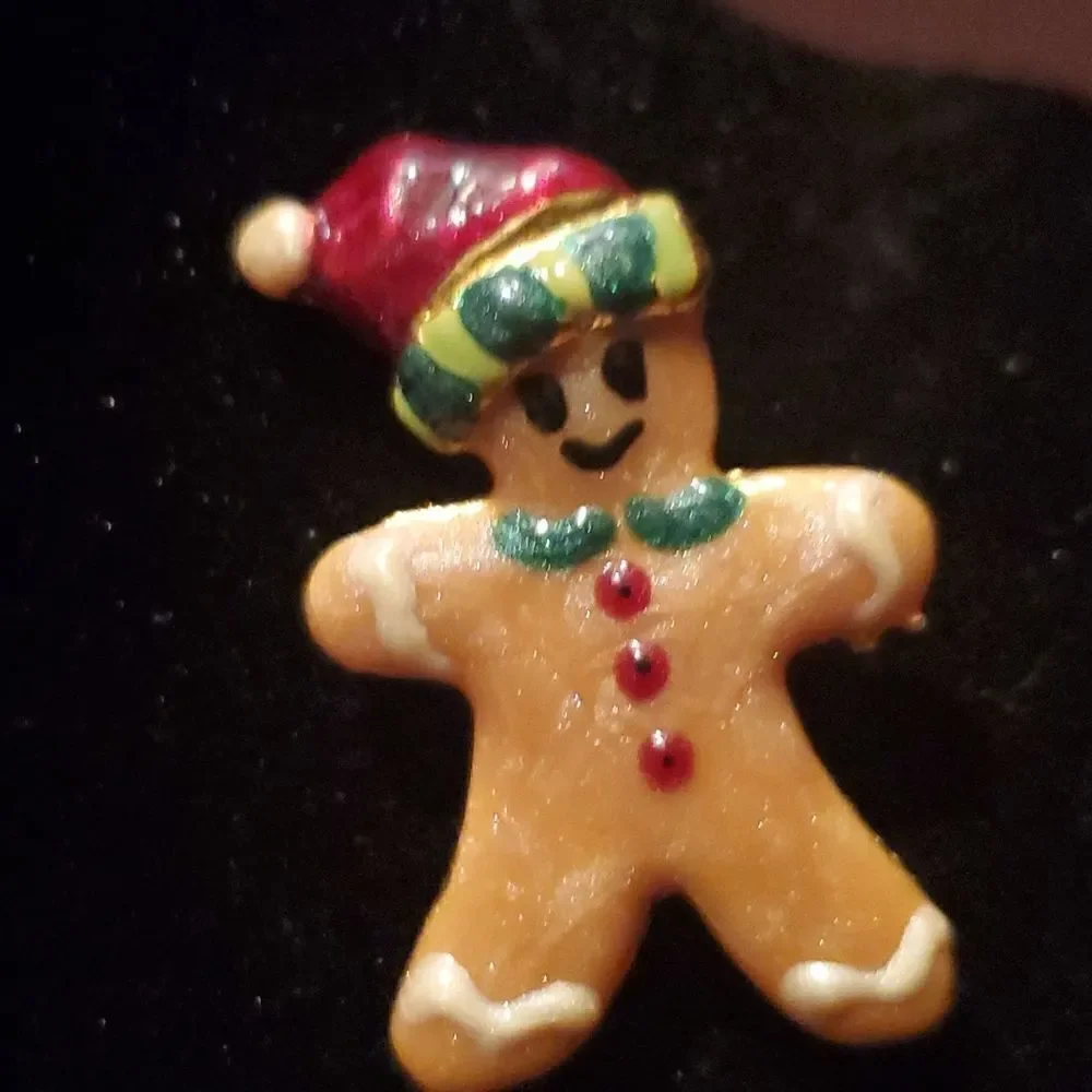Christmas Ginger Bread Pin, Cute Little Piece. NWOT.